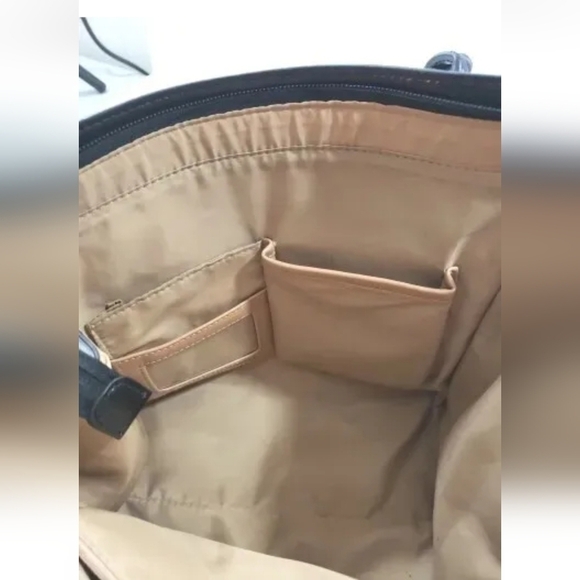 Giani Bernini Two-Tone Glazed Tote Hand Bag Leather Purse. - Picture 11 of 13